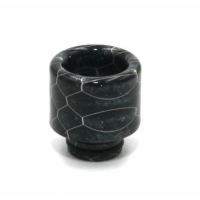 Demon Killer - Drip-tip 510 Cobra ResinLieferumfang:  1x Demon Killer - Drip-tip 510 Cobra ResinDas Cobra Resin 510er DripTip für alle standartverdampfer mit 510 Anschluss von Demon KillerEs passt natürlich auch auf alle anderen Verdampfer mit 510er Anschluss.Demon Killer Cobra Resin Drip Tip 510Ein stylisches Drip Tip im Cobramuster sowie universellem 510er Anschluss verleiht Ihrem Verdampfer den perfekten Look.Technische Daten:Material: ResinHöhe (ohne Anschluss): 10,5mmInnendurchmesser: 9mmAußendurchmesser: 14mmAnschluss: 510Lieferumfang:1x Demon Killer Cobra Resin Resin Drip Tip 510 (je nach Auswahl)9163Demon Killer4,10 CHFsmoke-shop.ch4,10 CHF