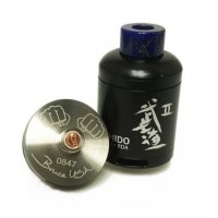 Bushido Two Post RDA von DovpoLieferumfang:1x Bushido RDA von Dovpo 2 plots – Klappbares Top Cap  – Durchmesser Ø25mm.Extra O-Ring und Screw PackPure Flavor RDA - Geschmacks RDA Top Drip Tip Resin (Farbe zufällig)  Tank schwarz  3807DOVPO7,50 CHFsmoke-shop.ch7,50 CHF